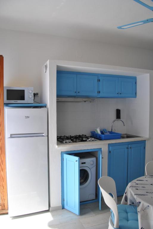 A kitchen or kitchenette at Casa Vacanze Casti - 41