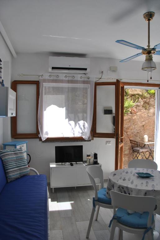 A seating area at Casa Vacanze Casti - 41