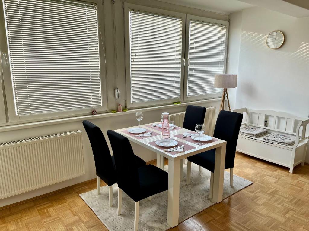 City Apartment Lukavac - 两卧室公寓