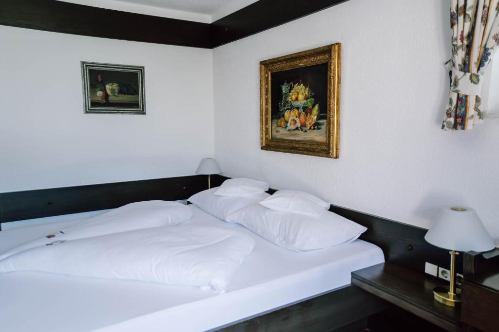 Postel nebo postele na pokoji v ubytování Hotel Montjola Nova