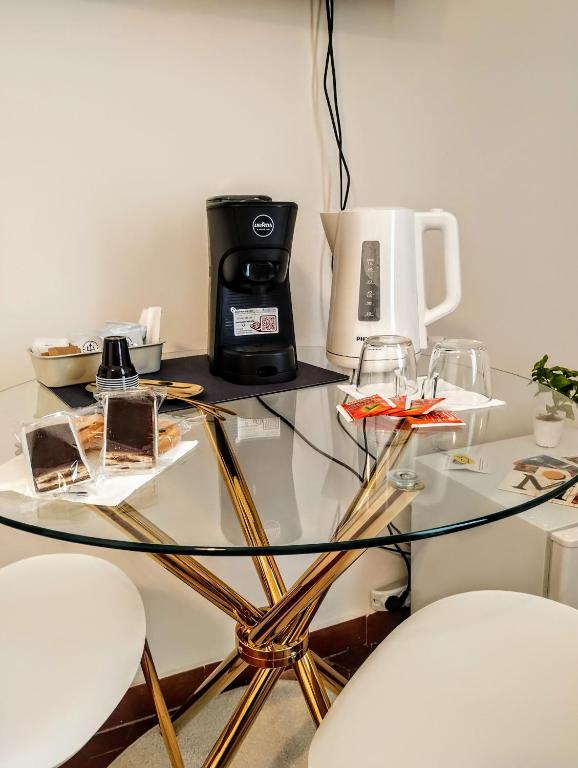 Comodidades para chá e café em Suleima B&B Messina Centro