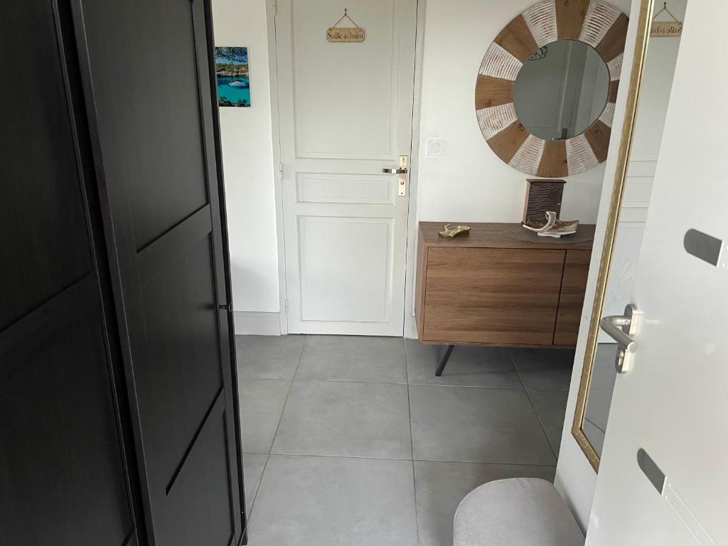 F1 Moderne avec Piscine privée et Vue sur le Garlaban, Aubagne (mga updated  na presyo sa 2026)