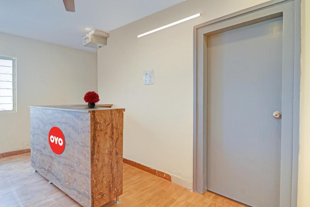 Fotografie z fotogalerie ubytování Hotel O R Square Bn Reddy v destinaci Surūrnagar