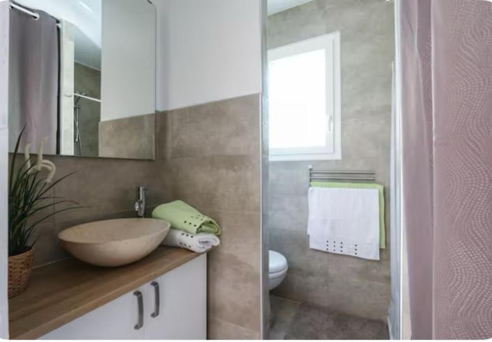 Koupelna v ubytování STUDIO pied village EZE - dans VILLA - Parking Gratuit