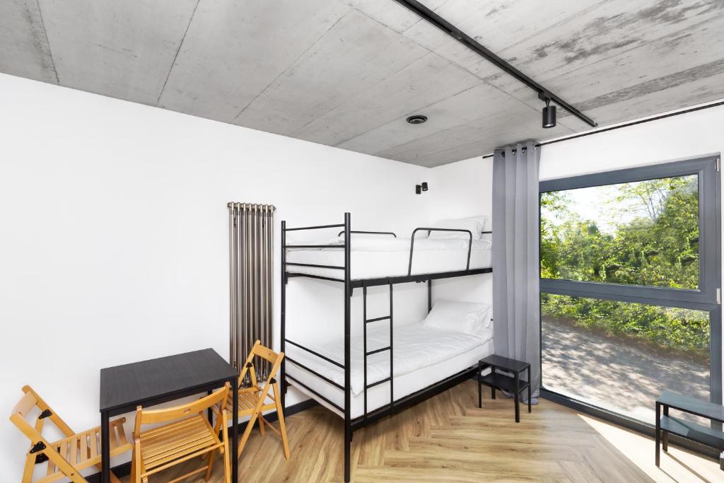Hostel Sienkiewiczówka - Bunk Bed In Mixed Dormitory Room