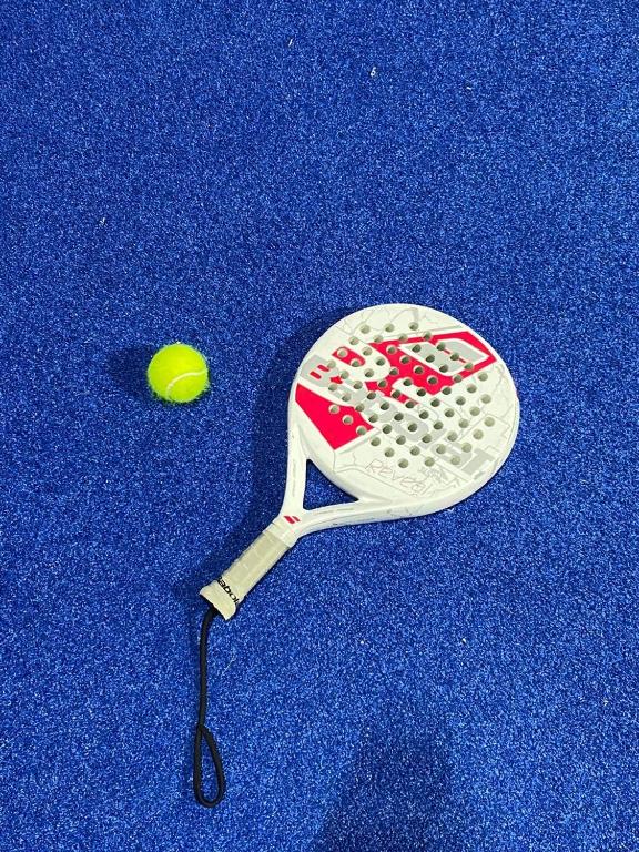 Tenis a/nebo squash v ubytování Sifah seaCottage nebo okolí