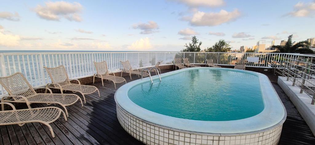 Πισίνα στο ή κοντά στο Flat Beira Mar em Manaíra - Aptos de 2 Quartos