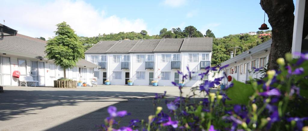 Midway Pacifica Lodge - Resim 1