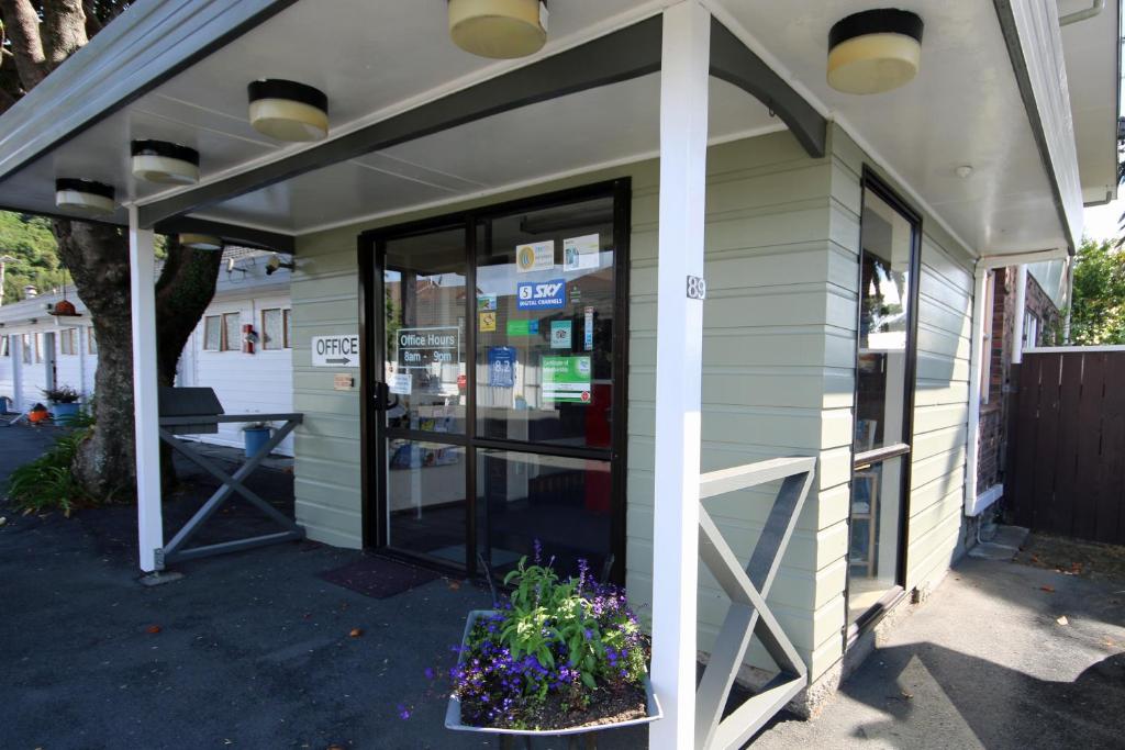 Midway Pacifica Lodge - Resim 19