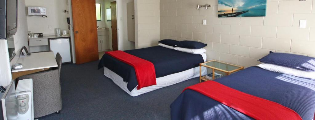 Midway Pacifica Lodge - Resim 24