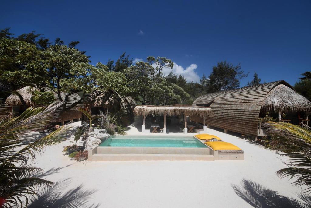 Tiki Beach Moorea , Piscine & Petit Déjeuner, Temae