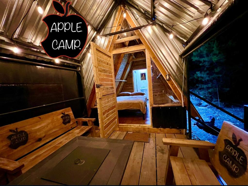 Fotografie z fotogalerie ubytování APPLE CAMP. v destinaci San Antonio de las Alzanas