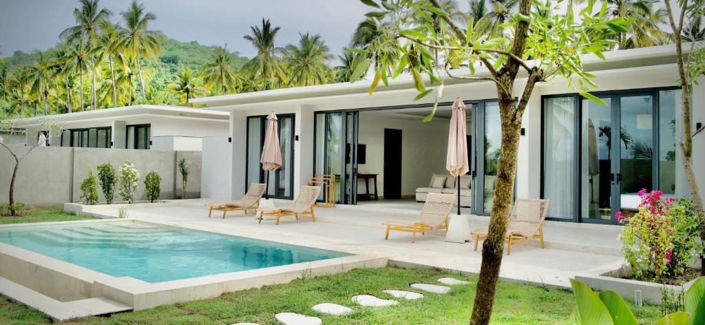 Бассейн в W&W Private two-bedroom villa with swimming pool или поблизости