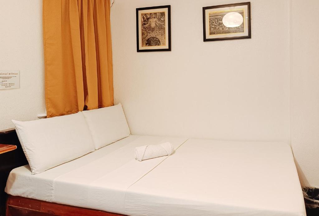 Postel nebo postele na pokoji v ubytování Hotel Elinas and Restaurant
