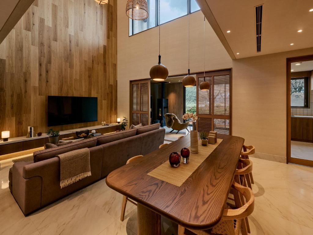 TV a/nebo společenská místnost v ubytování Glamdy style hotel suite 山ノ麓