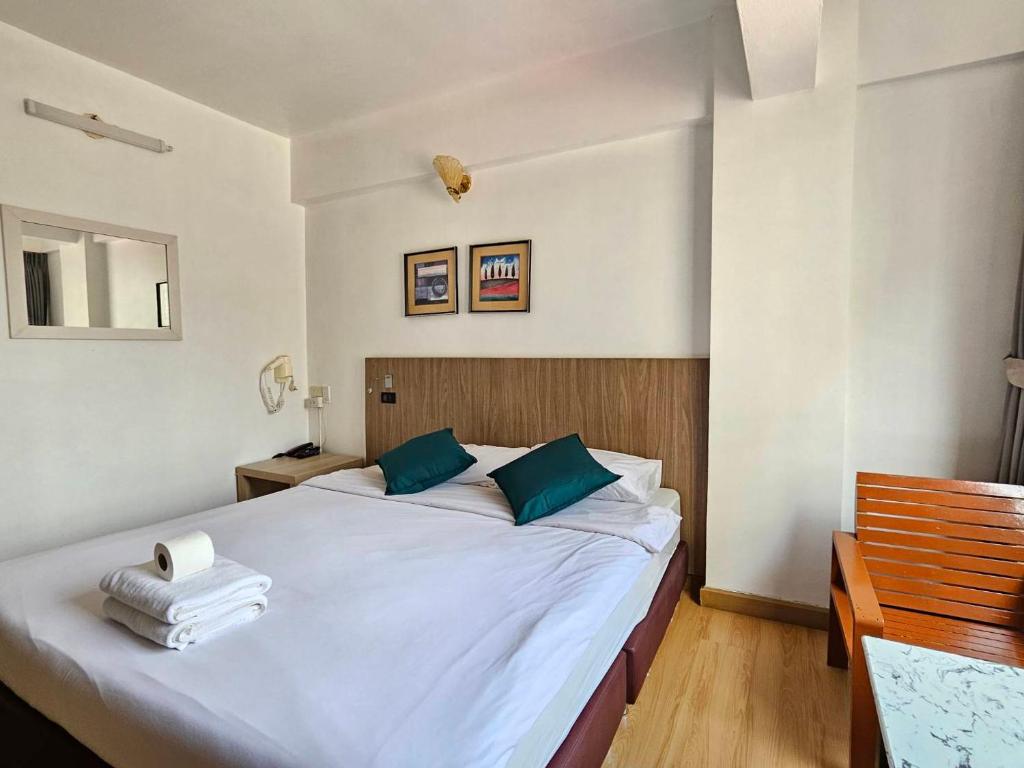 Crown BTS Nana Hotel - Resim 26