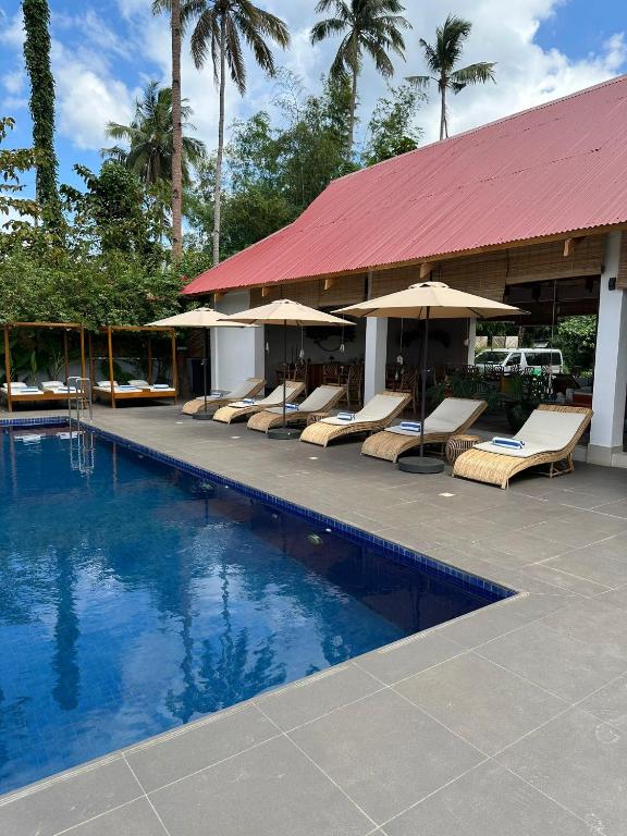 Bazén v ubytování ANITSA RESORT nebo v jeho okolí