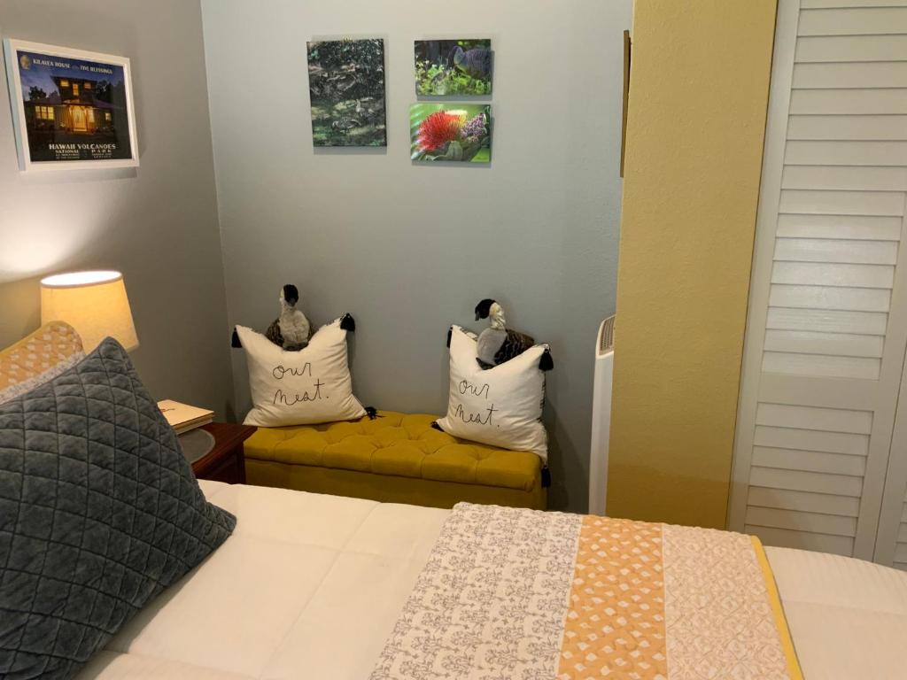 Postel nebo postele na pokoji v ubytování Kilauea House