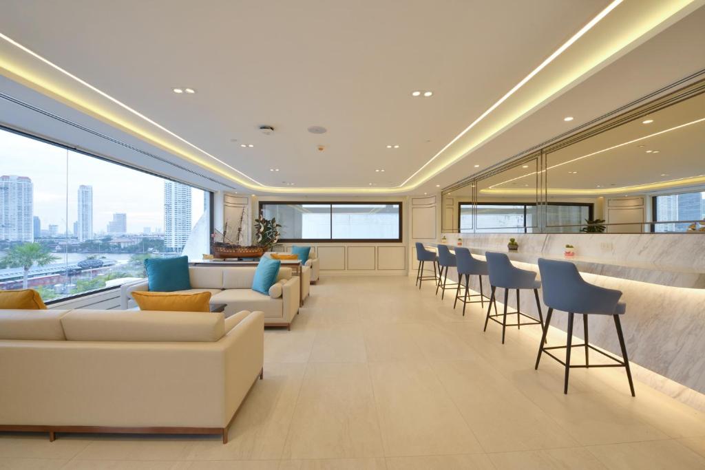 Centre Point Plus Hotel Silom - Newly Renovated - Resim 17