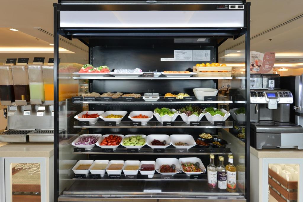 Centre Point Plus Hotel Silom - Newly Renovated - Resim 24