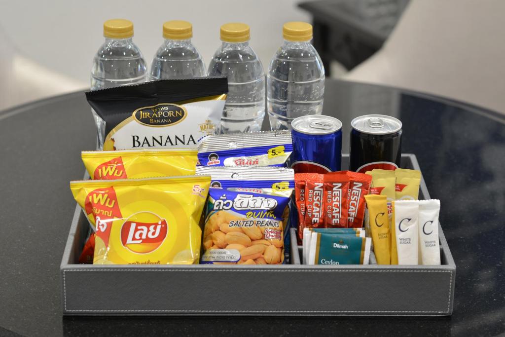 Centre Point Plus Hotel Silom - Newly Renovated - Resim 34