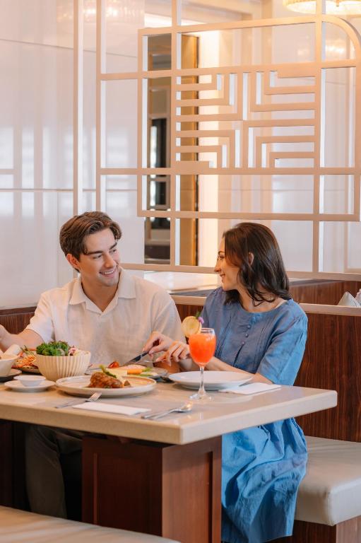 Centre Point Plus Hotel Silom - Newly Renovated - Resim 43