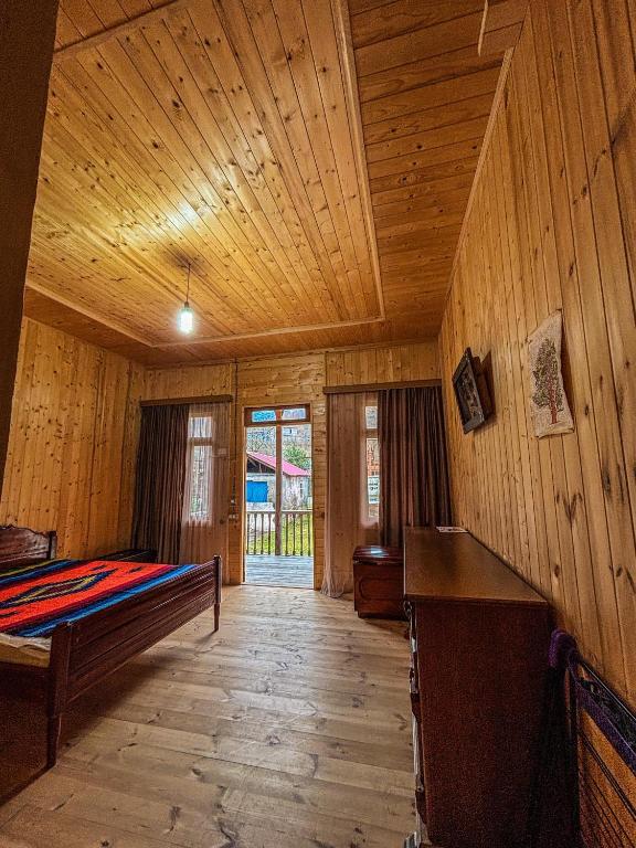 Postel nebo postele na pokoji v ubytování Gomi Riverside