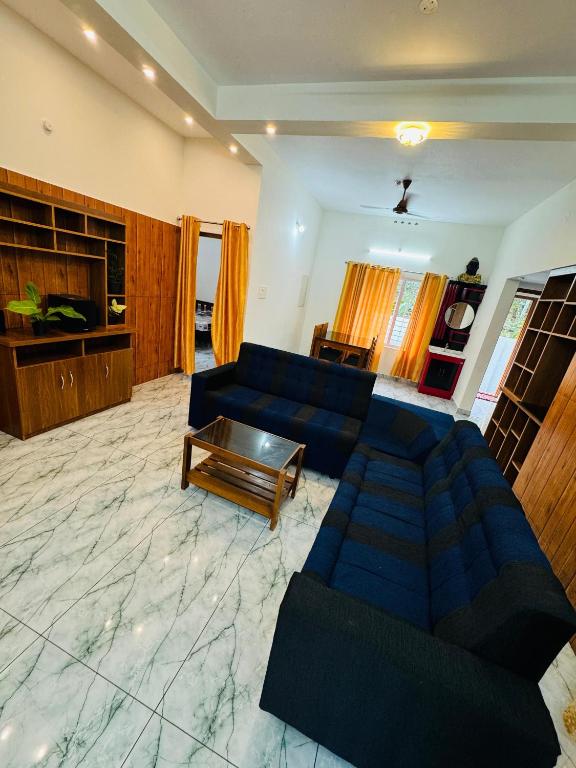 Kuchyň nebo kuchyňský kout v ubytování MOON 3bhk ENTIRE VILLA 02 Varkala with kitchen