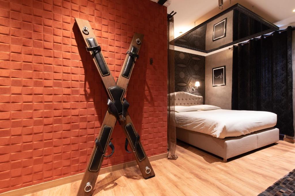 LOVE ROOM - Luxembourg - Resim 16