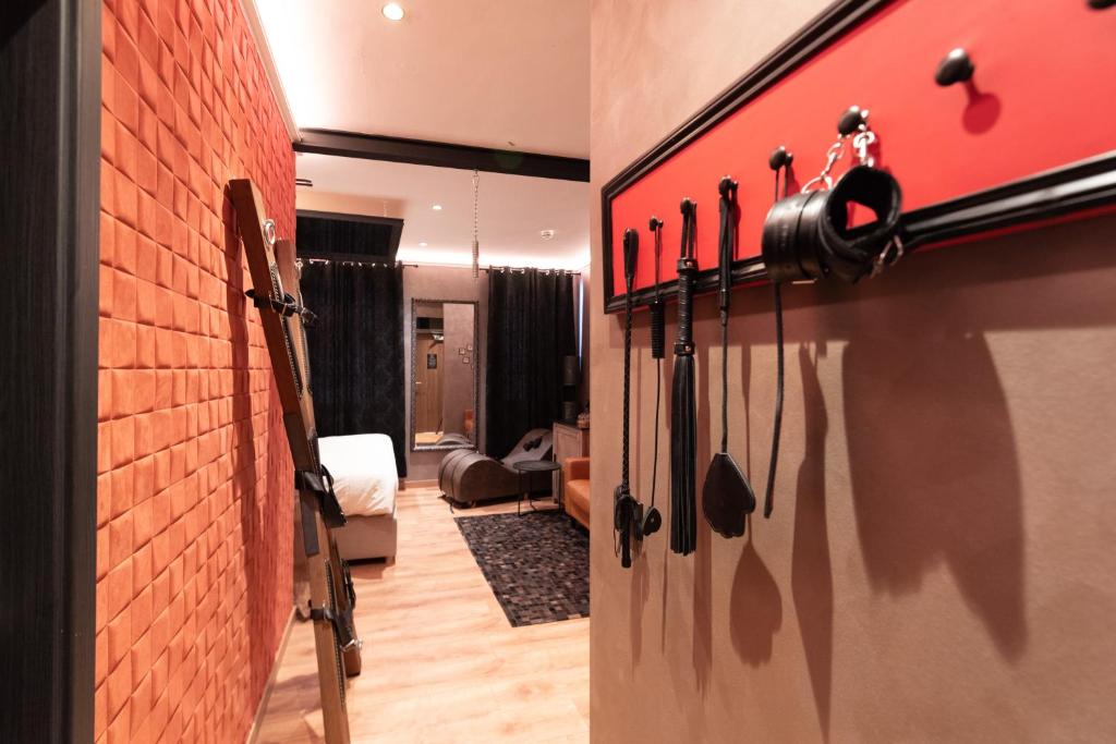 LOVE ROOM - Luxembourg - Resim 18