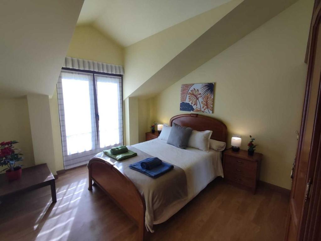 Postel nebo postele na pokoji v ubytování Casa Rural La Churla en Mazcuerras