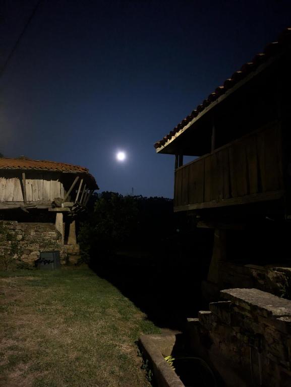 Fotografie z fotogalerie ubytování Alvares de Corvera v destinaci El Pontón