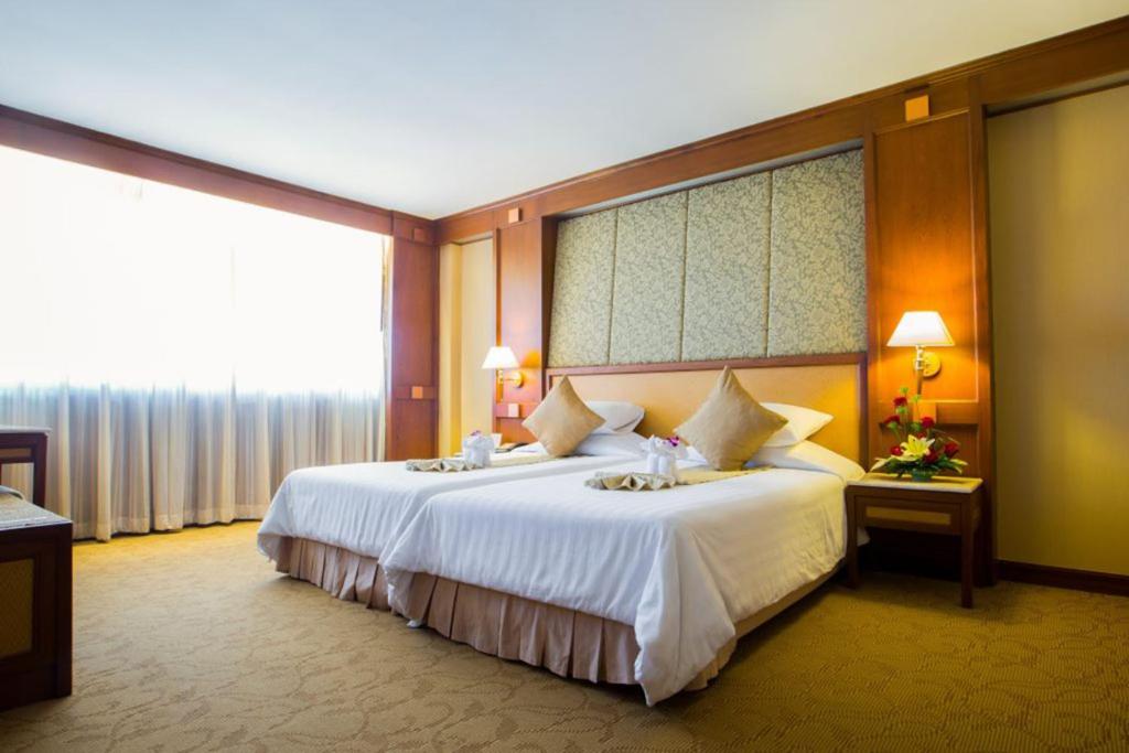 Asia Hotel Bangkok - Suite