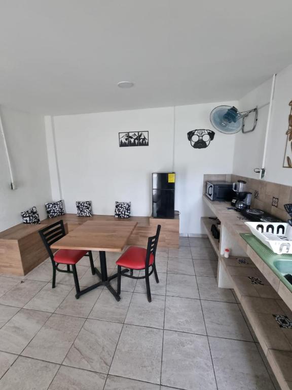 Kuchyň nebo kuchyňský kout v ubytování Villas La Vista