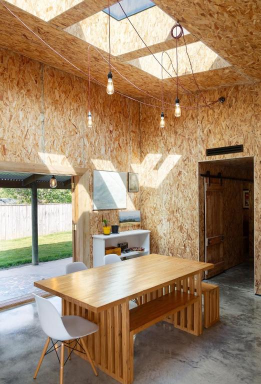 Quirky & Cool on Cork - Resim 12