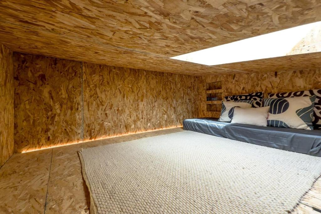 Quirky & Cool on Cork - Resim 31