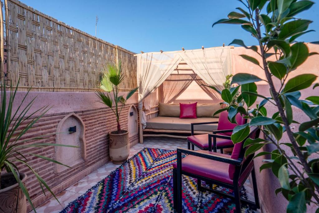 Posezení v ubytování Riad Le Graff Pink