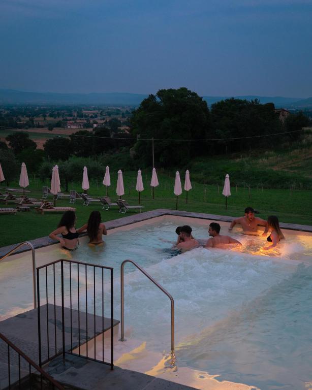 Basen w obiekcie Agriturismo Podere Tovari lub w pobliżu