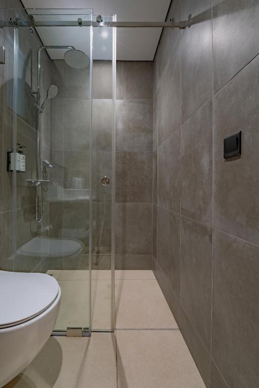 The Pelican Hotel Cantonments Accra photo