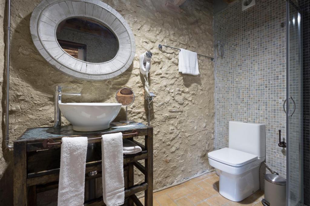 Koupelna v ubytování AS Palau dels Alemanys Suites Boutique Monument