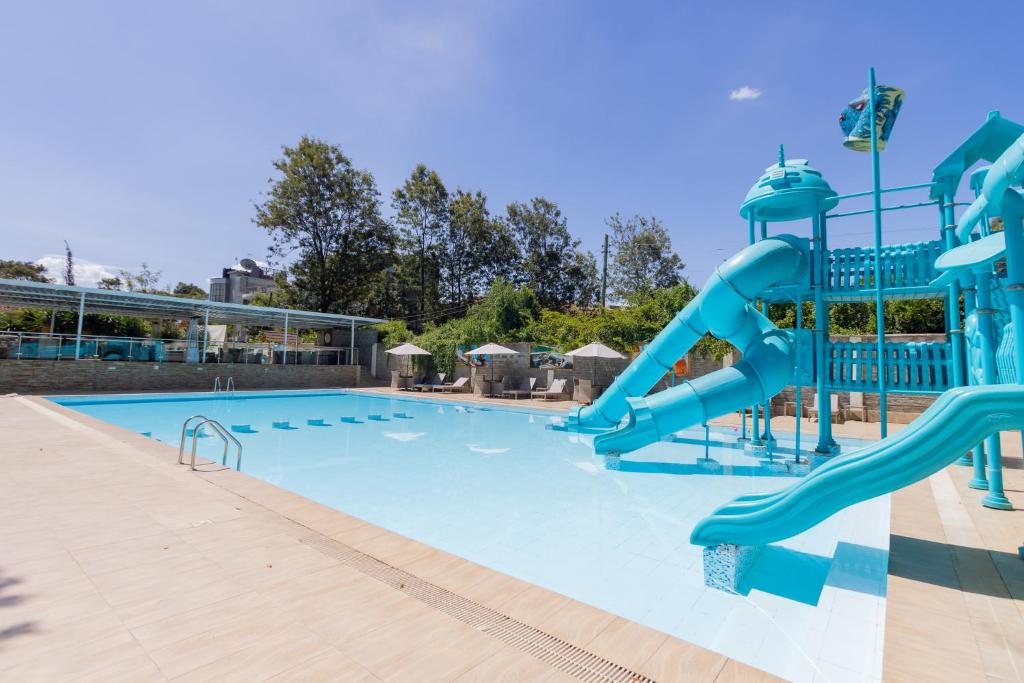 Bazén v ubytování Kivulini Eco Park Karen nebo v jeho okolí