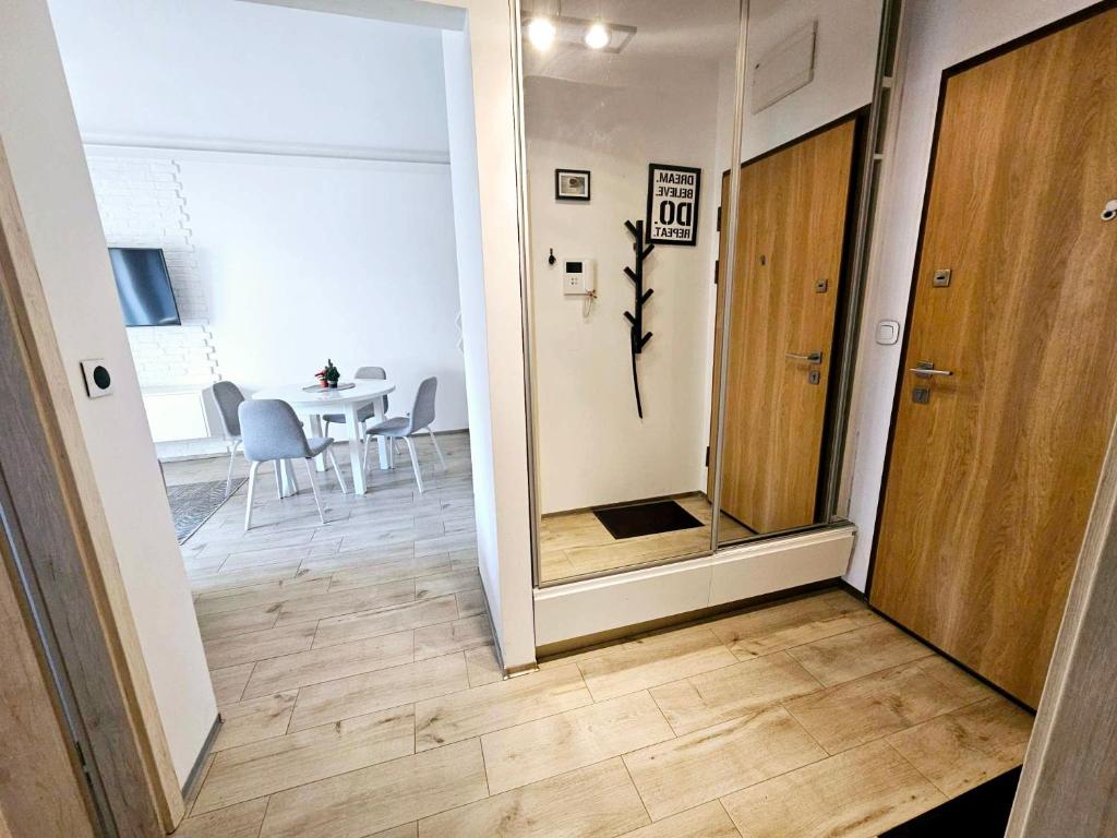 Fotografia z galérie ubytovania FIRST -- Green Żoliborz Apartment 5 vo Varšave