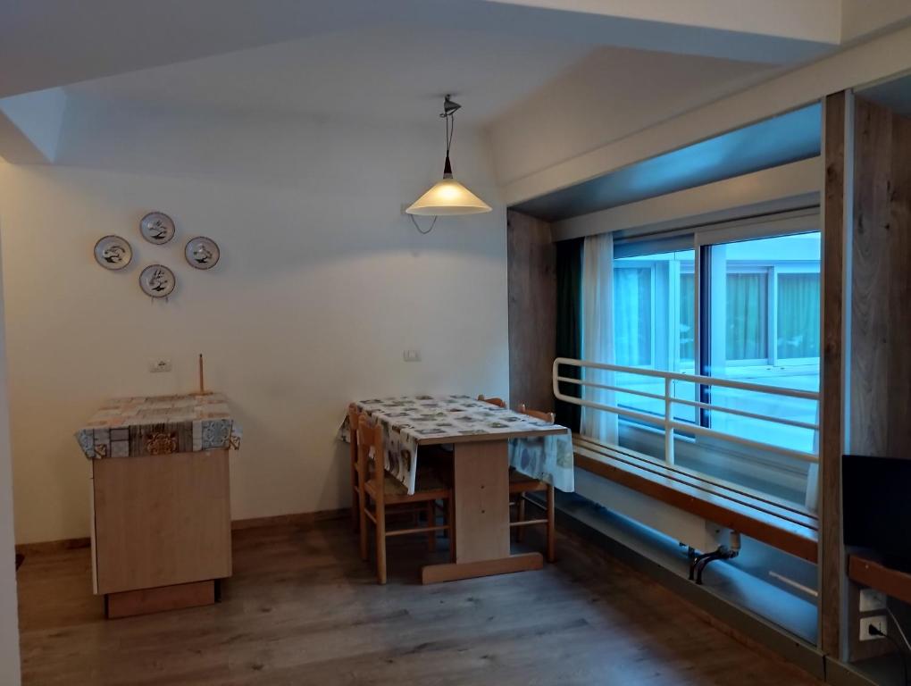 Kuchyň nebo kuchyňský kout v ubytování Appartamenti Solaria a Marilleva 1400 by Happy Holidays