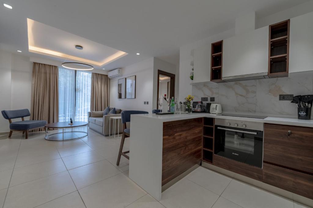 The Pelican Hotel Cantonments Accra photo
