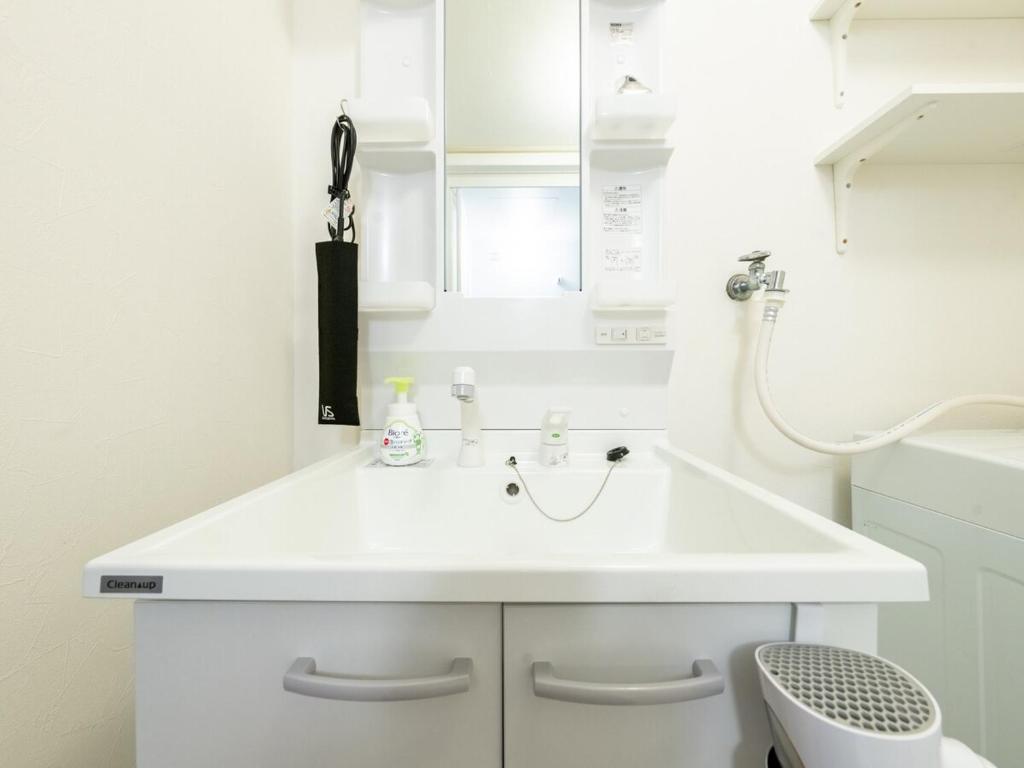 MYB Namba 3BR suite close to Namba Self Check-In的一间浴室