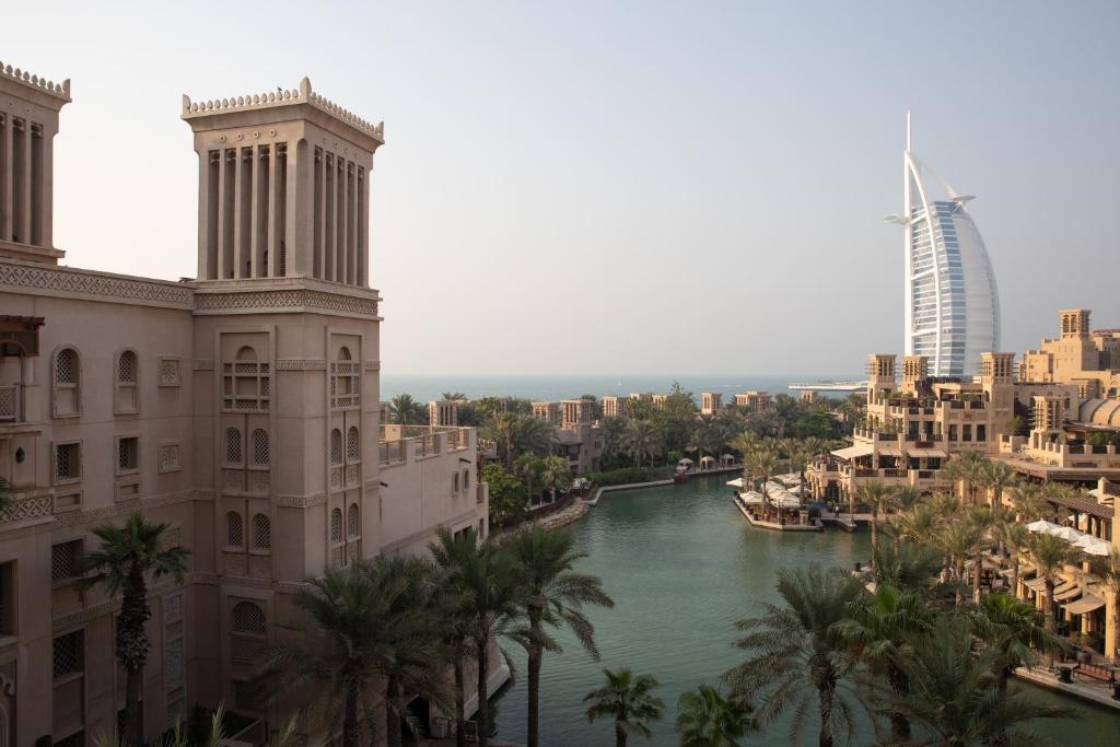 Jumeirah Al Qasr Dubai - 