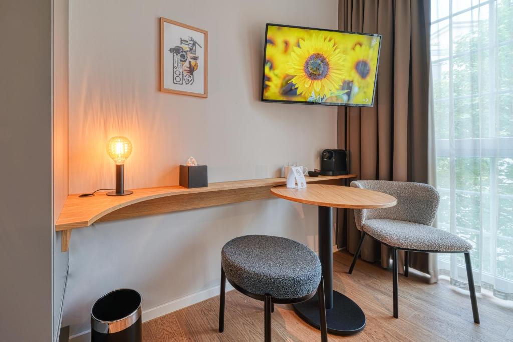 INA Boutique Hannover-Linden - Digital Access - Resim 22