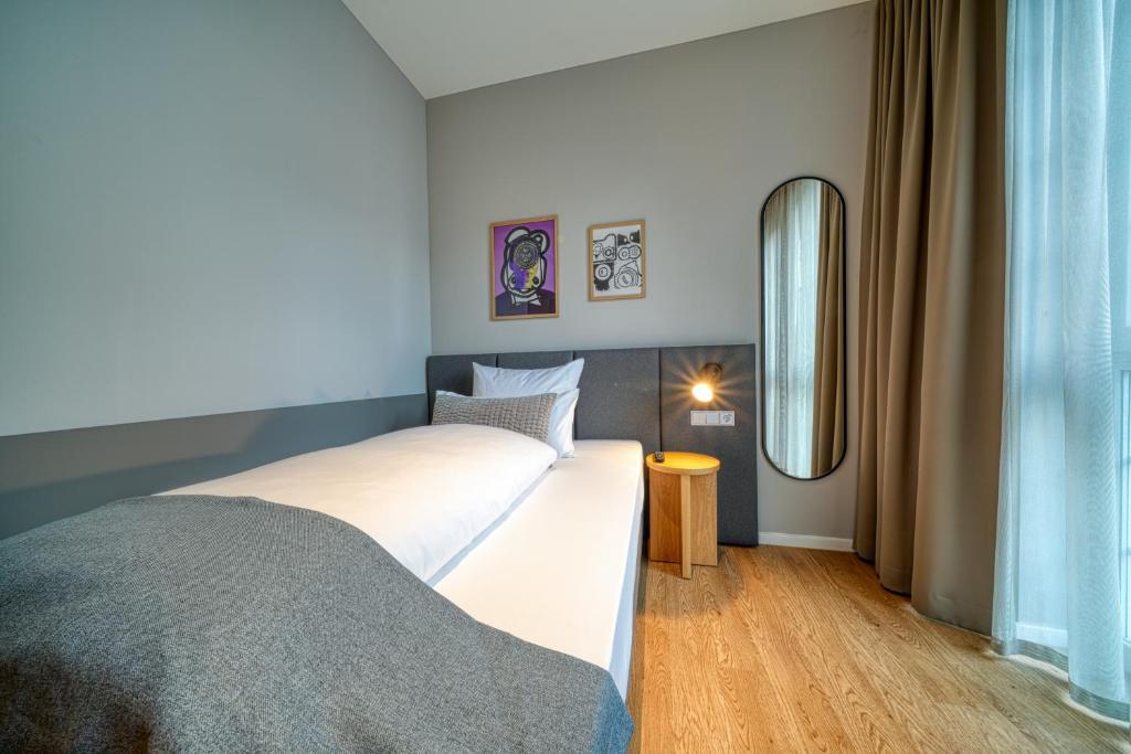 INA Boutique Hannover-Linden - Digital Access - Resim 28