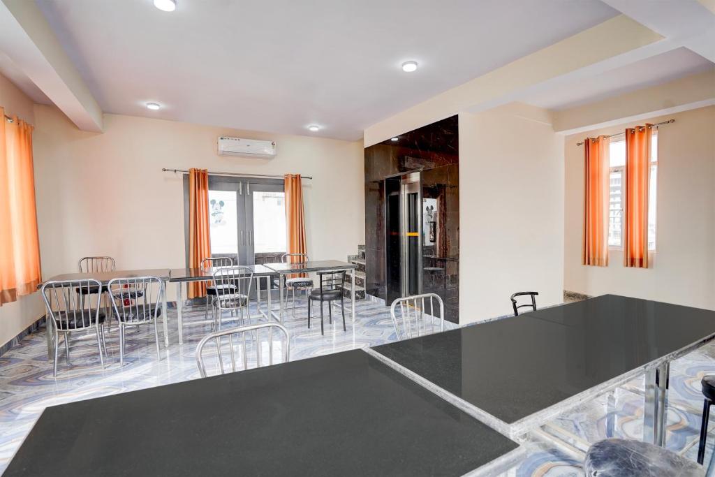Foto da galeria de Townhouse Mansarovar Formerly Hotel Palm Tree em Jaipur