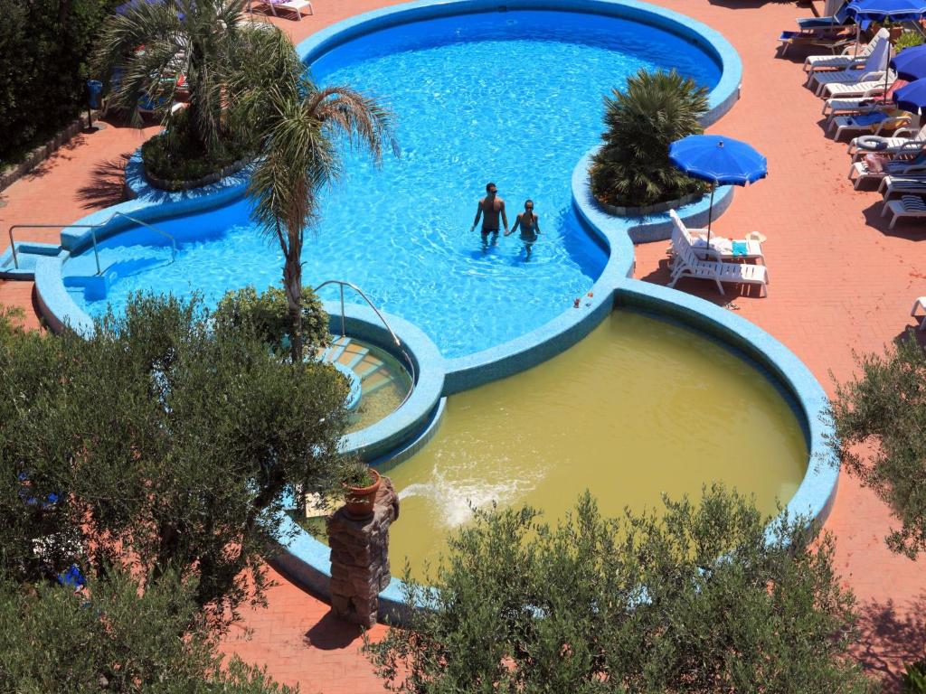 Bazén v ubytování Hotel Terme Providence nebo v jeho okolí